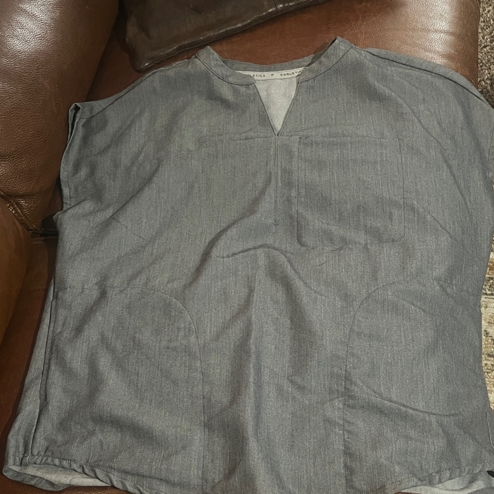 Fabletics Scrub Set - Picture 2 of 3